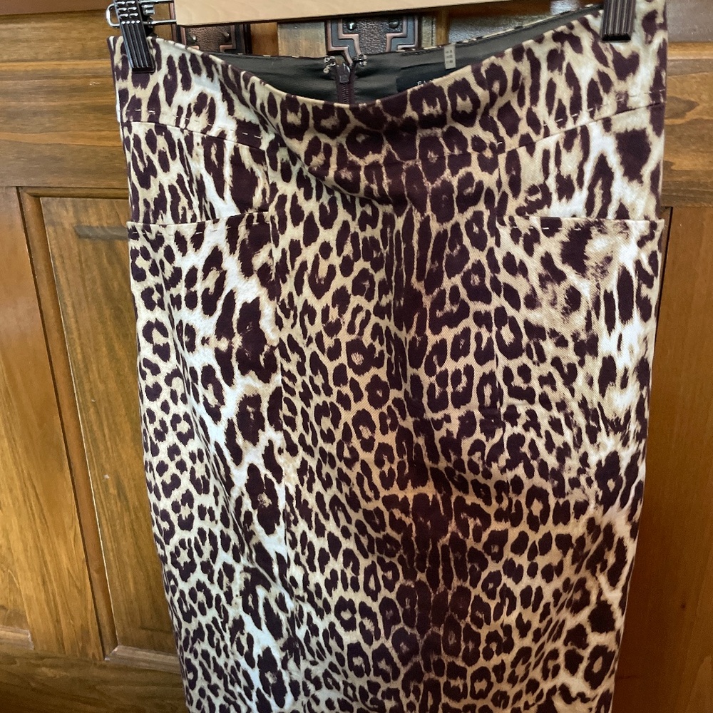 Leopard print pencil skirt